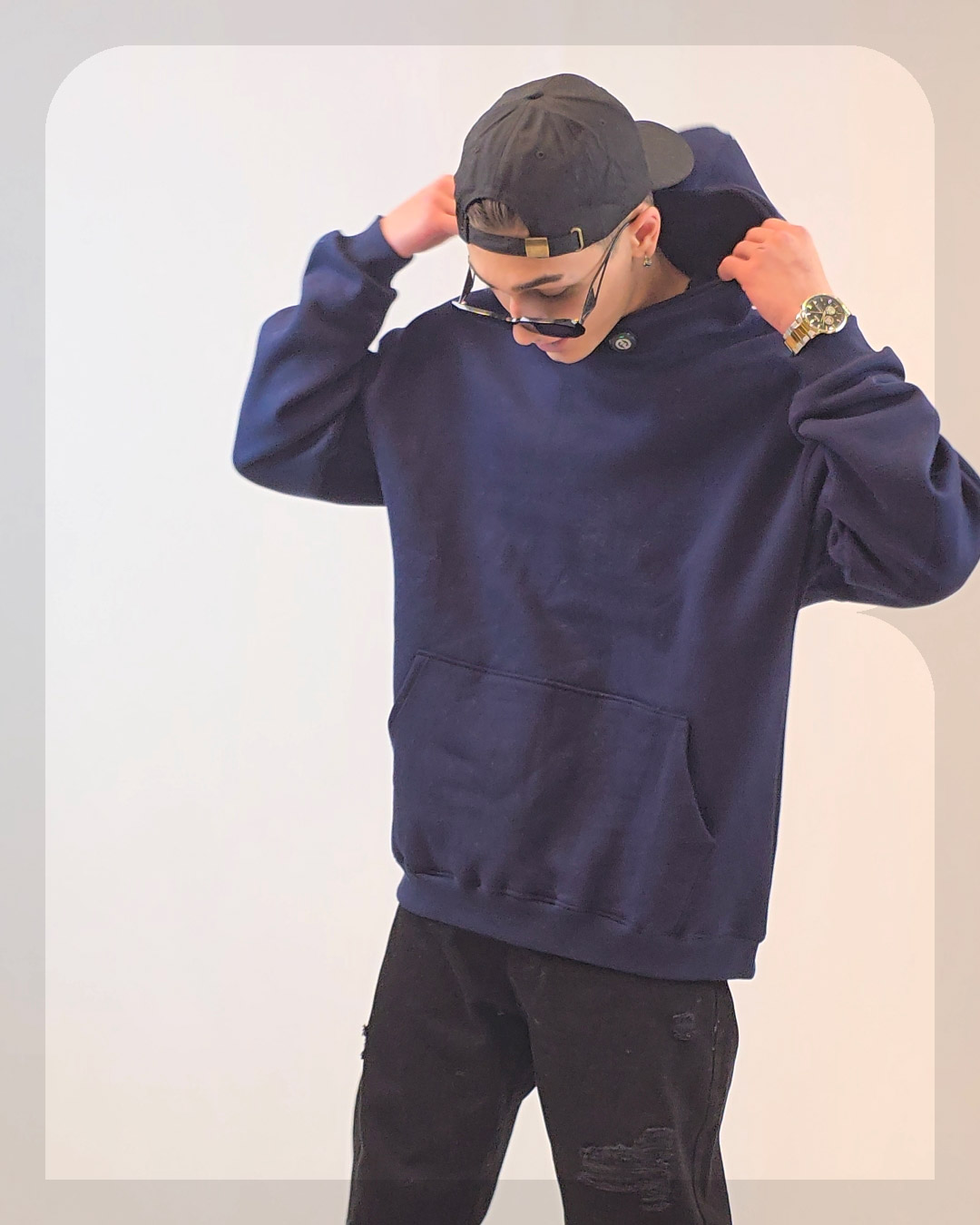 1012 هودی بالنسیاگا