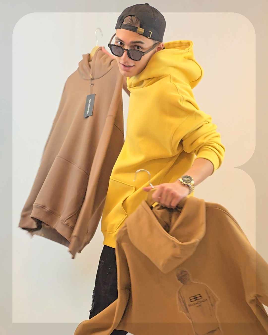 1012 هودی بالنسیاگا